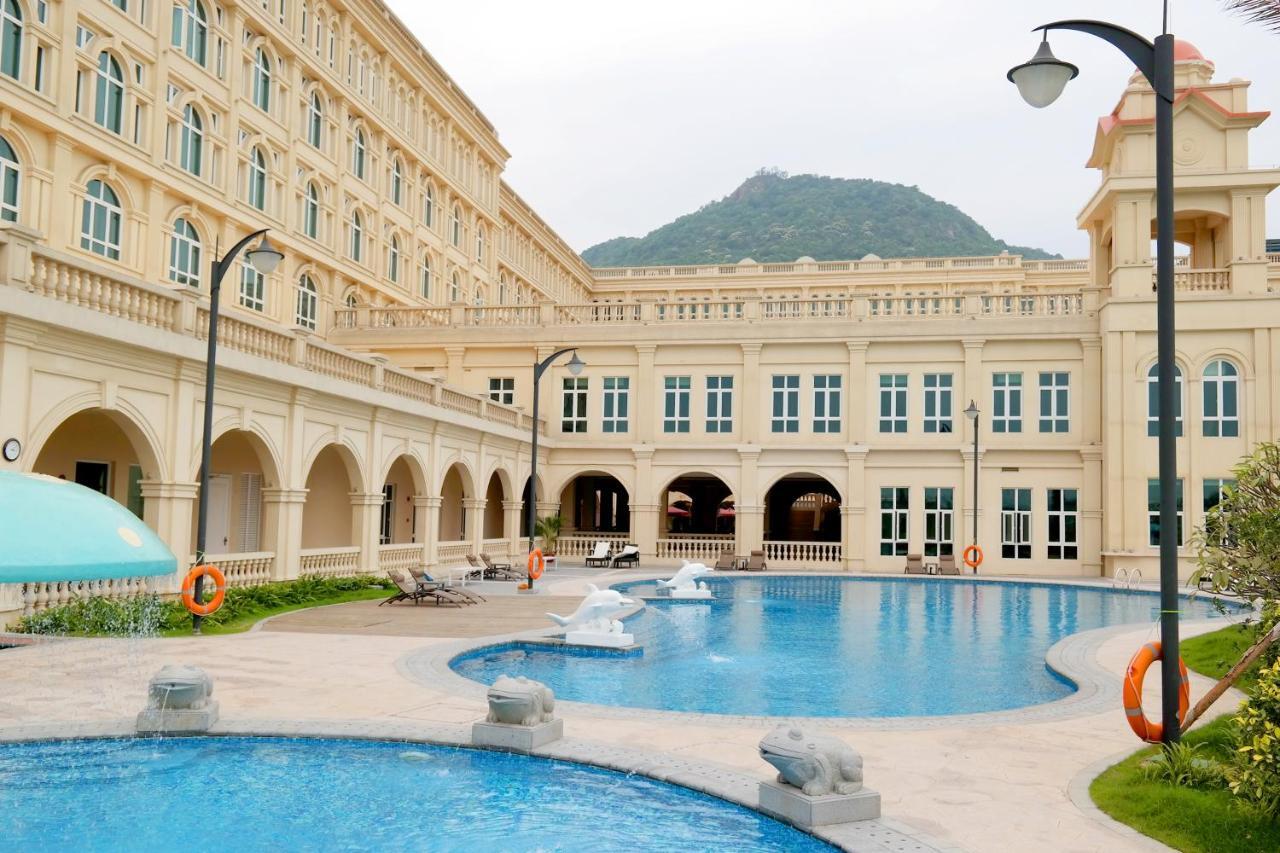 National Arts Resort Hotel Foshan Extérieur photo